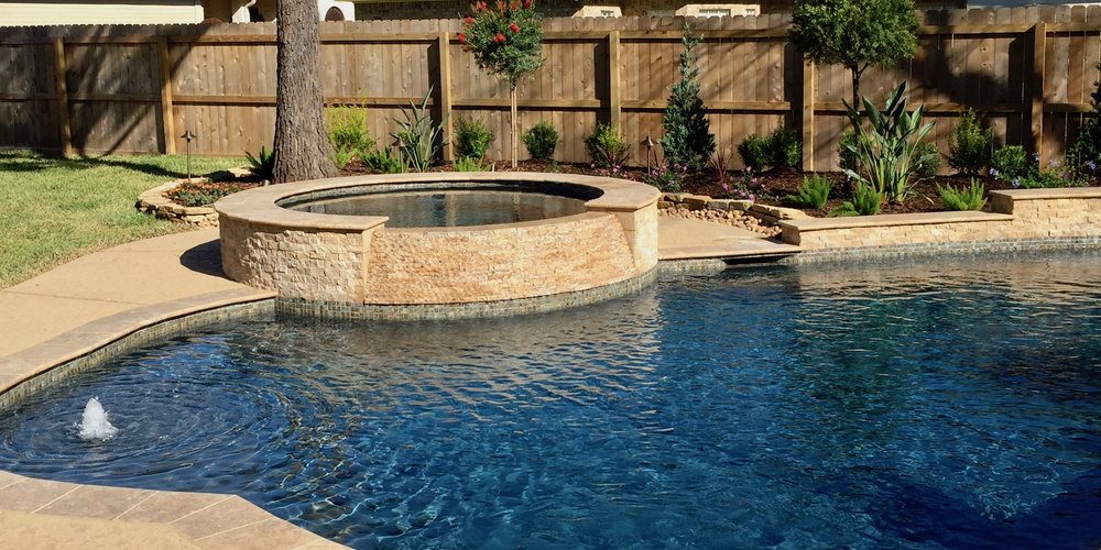 Finding the Right Pool Installers in Florida