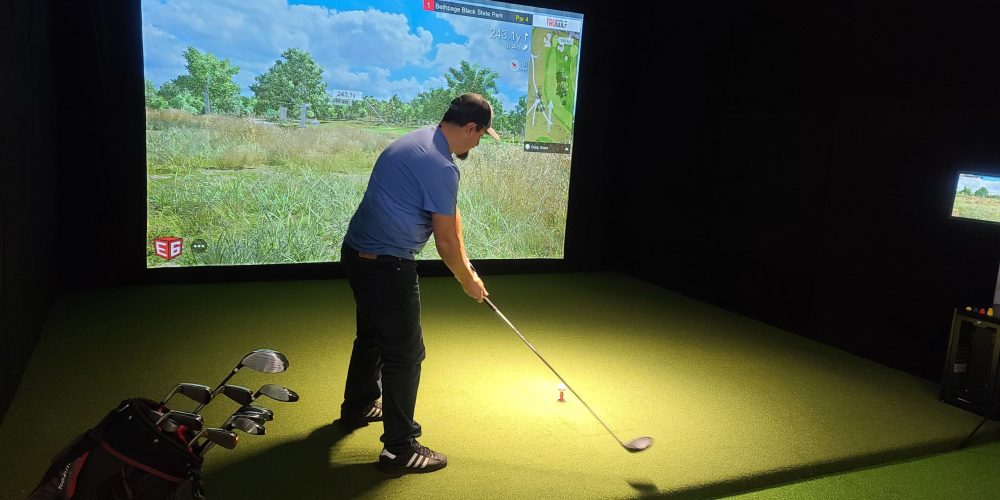 What are the key factors to be viewed while purchasing Virtual Golf